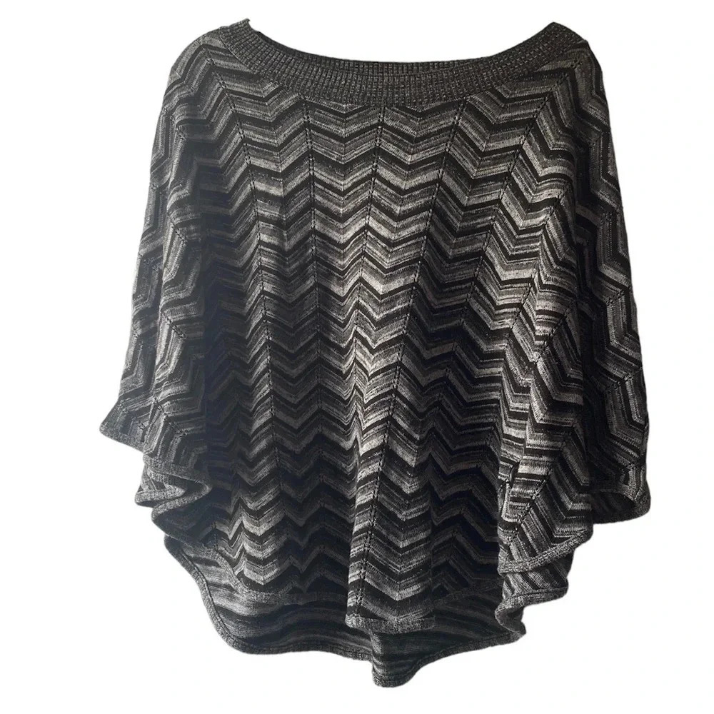 AB Studio Black, White and Gray Cape size Medium